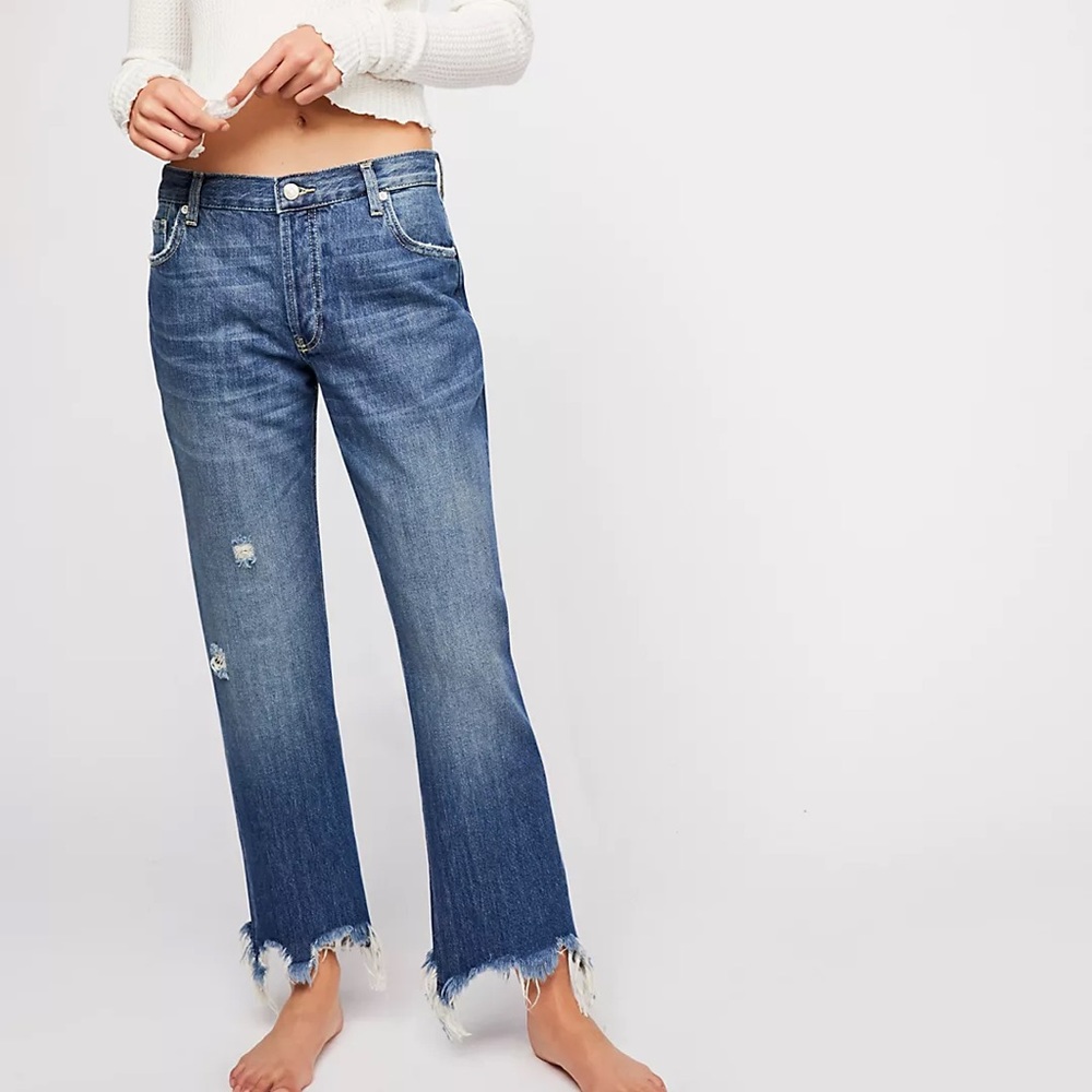 Free People We the Free Maggie relaxed fit button fly jeans raw hem 28